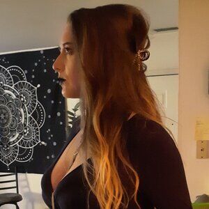 Meet your Posher, Faith